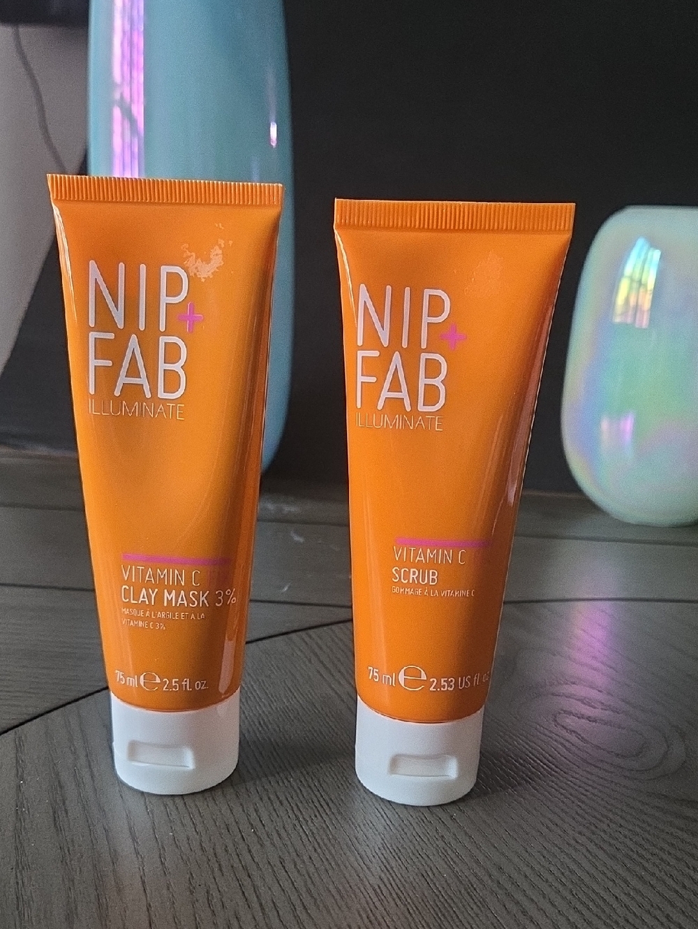 Nip+Fab Illuminate Vitamin C Fix Scrub & Nip+Fab Illuminate Vitamin C Clay Mask